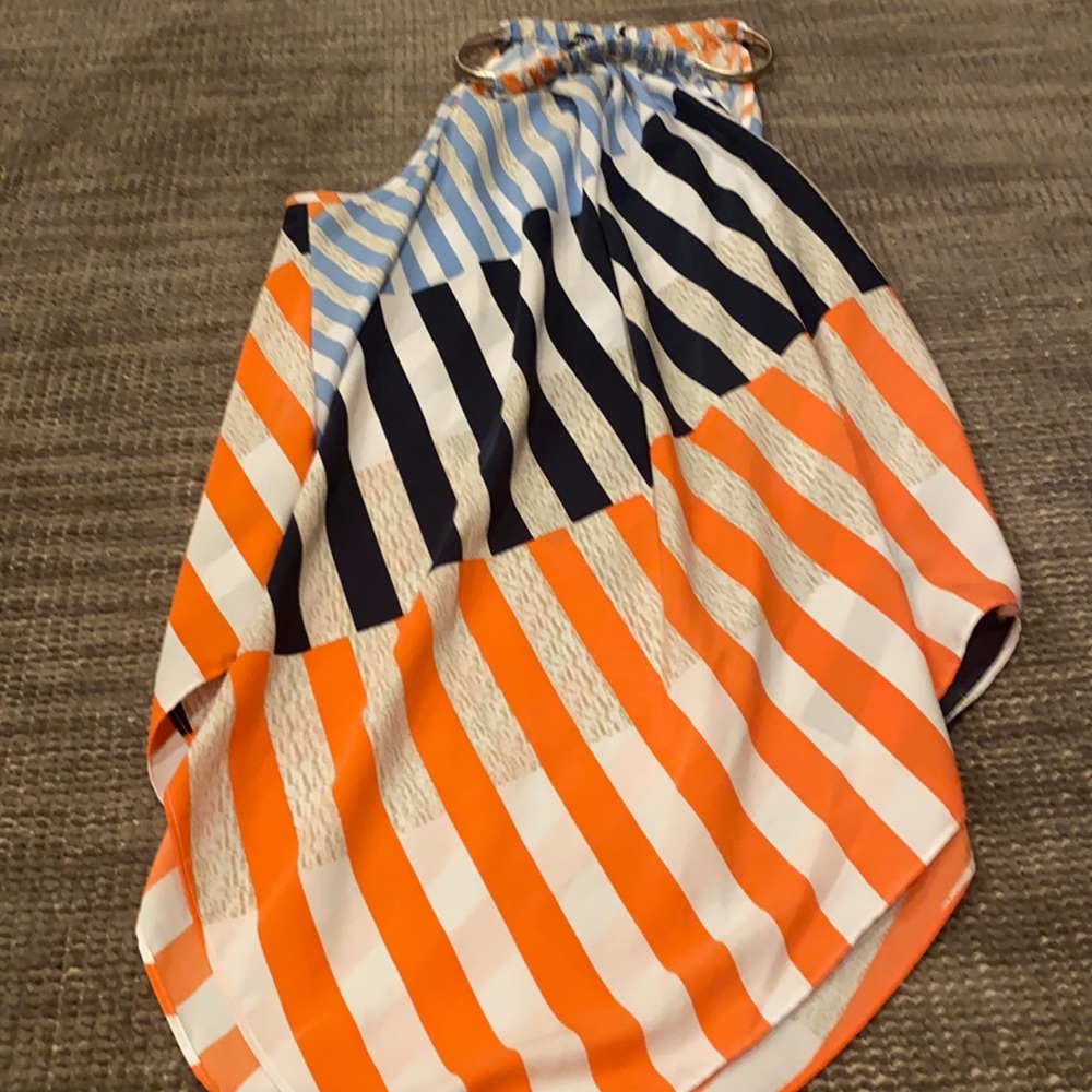 Gorgeous Flowy tank top